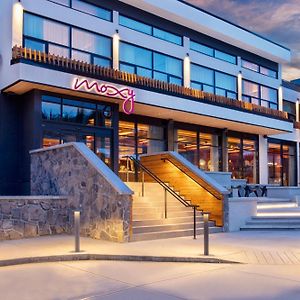 Moxy Banff